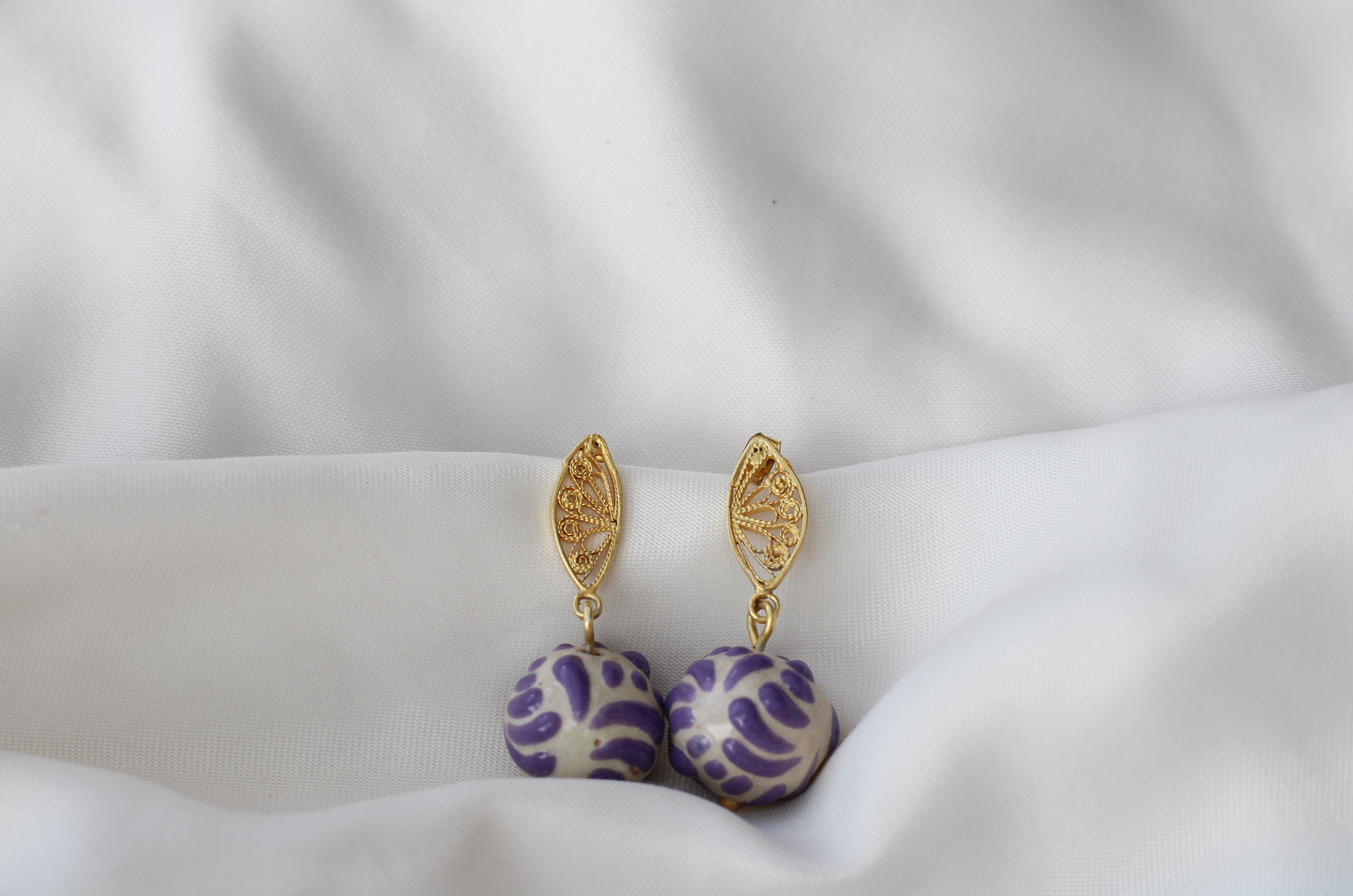 ARETES LILA