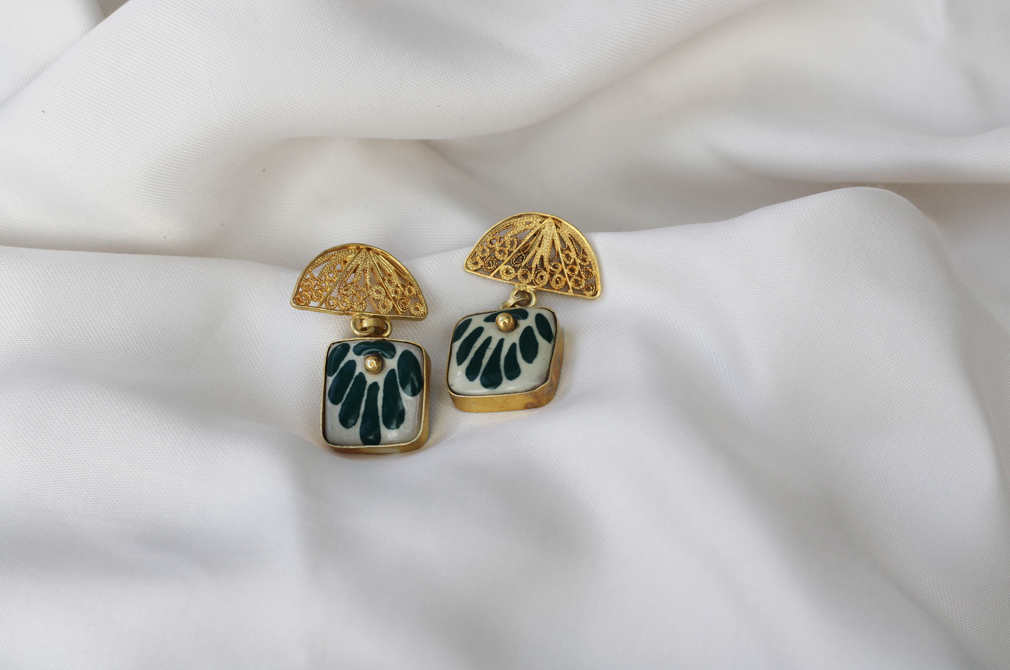 ARETES MEG