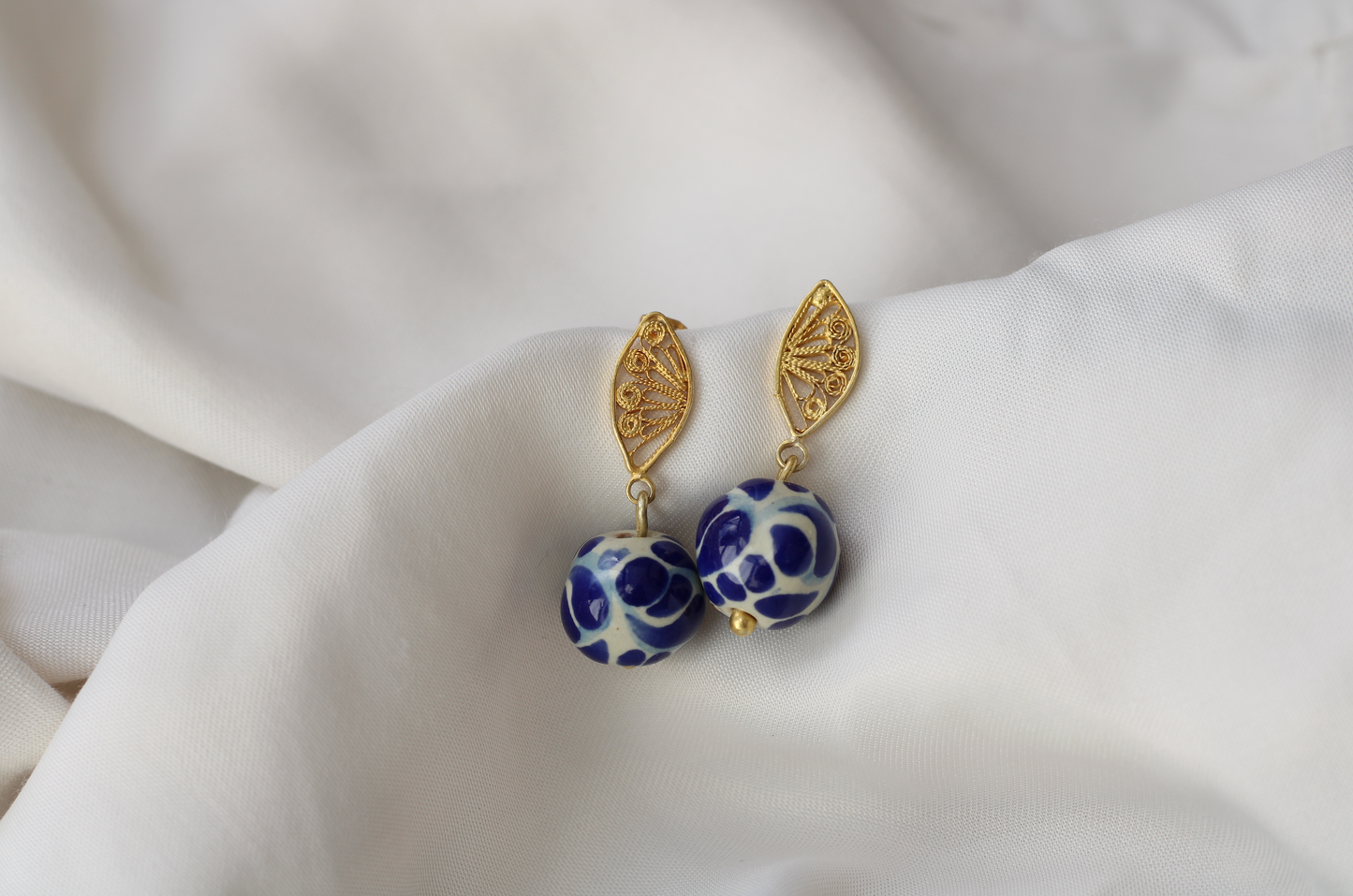 ARETES MARIPOSA