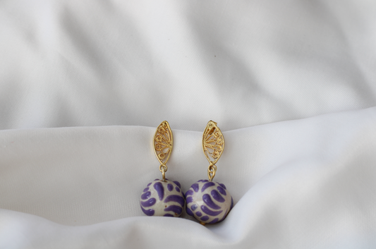 ARETES LILA
