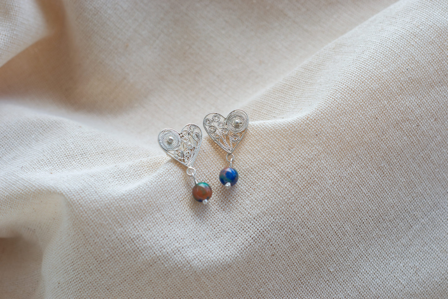 ARETES CORAZÓN CON JADE